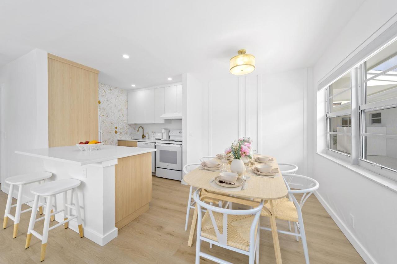 M Lake Worth Beach: Modern Villas with Retro Charm Near Palm Beach Exterior photo