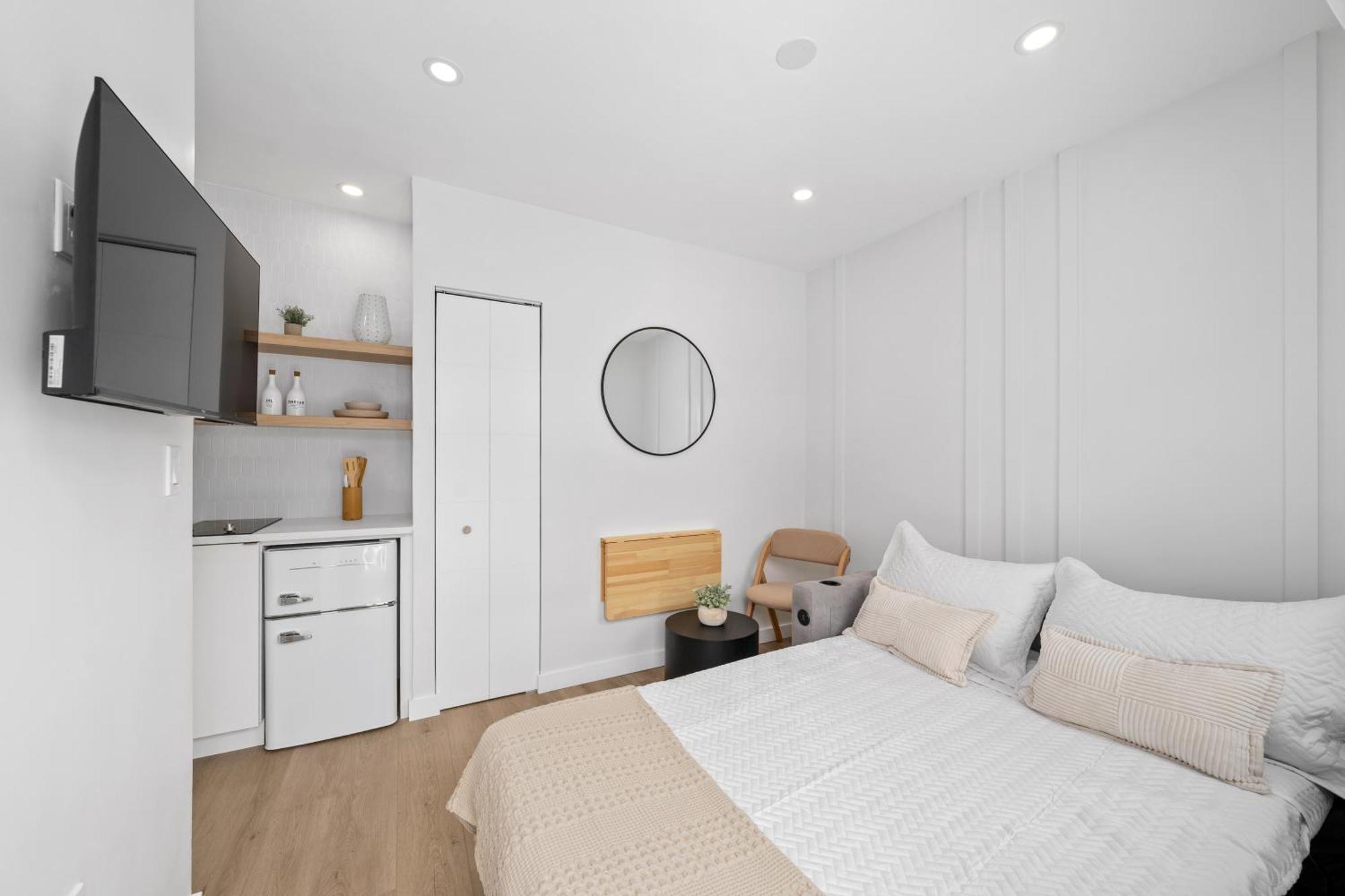 M Lake Worth Beach: Modern Villas with Retro Charm Near Palm Beach Exterior photo