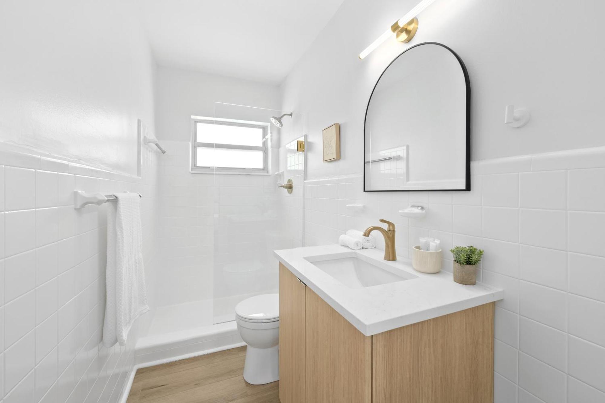 M Lake Worth Beach: Modern Villas with Retro Charm Near Palm Beach Exterior photo