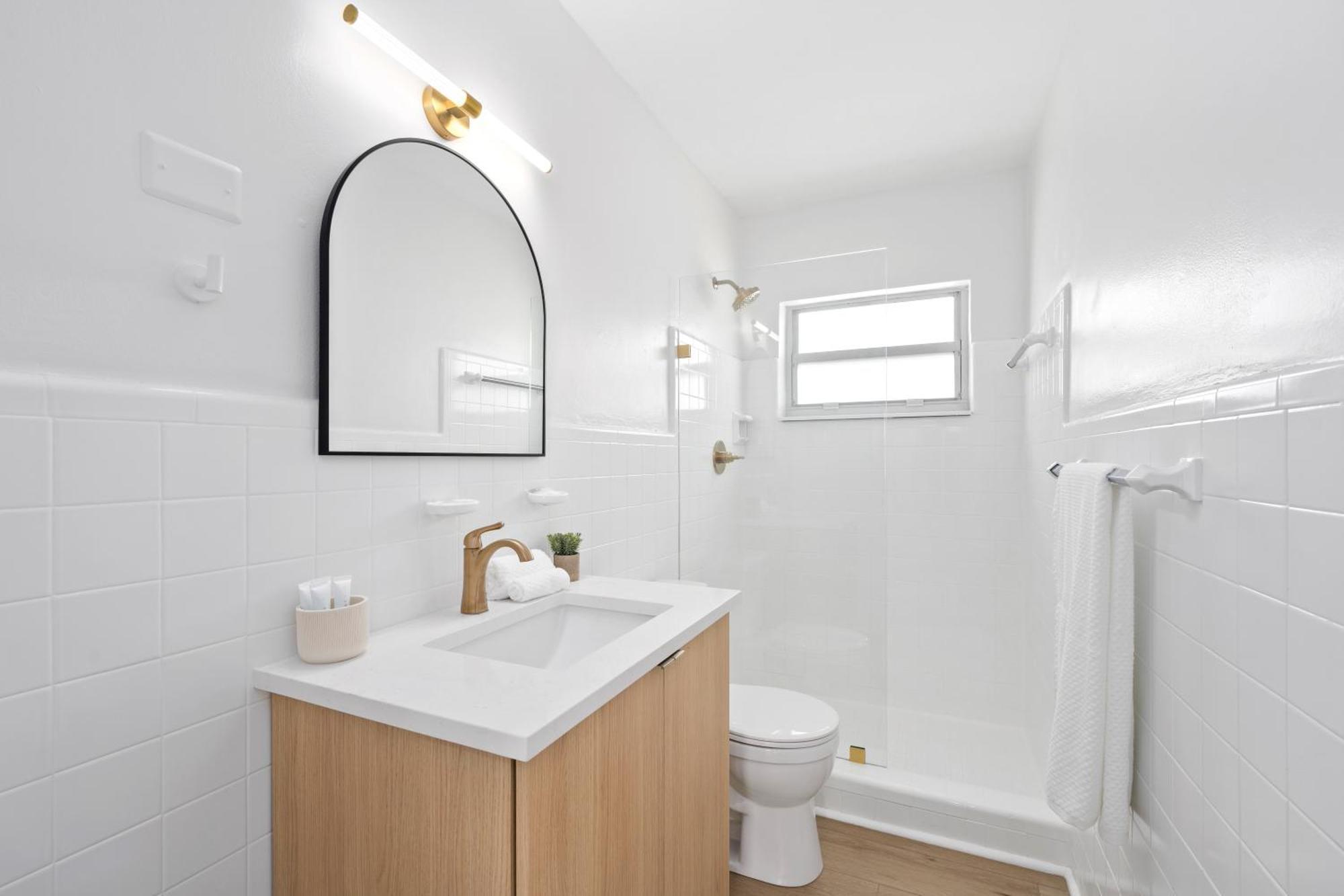 M Lake Worth Beach: Modern Villas with Retro Charm Near Palm Beach Exterior photo