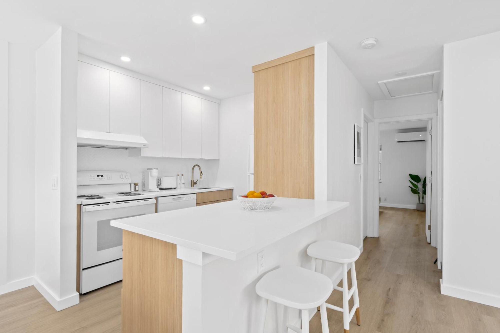 M Lake Worth Beach: Modern Villas with Retro Charm Near Palm Beach Exterior photo